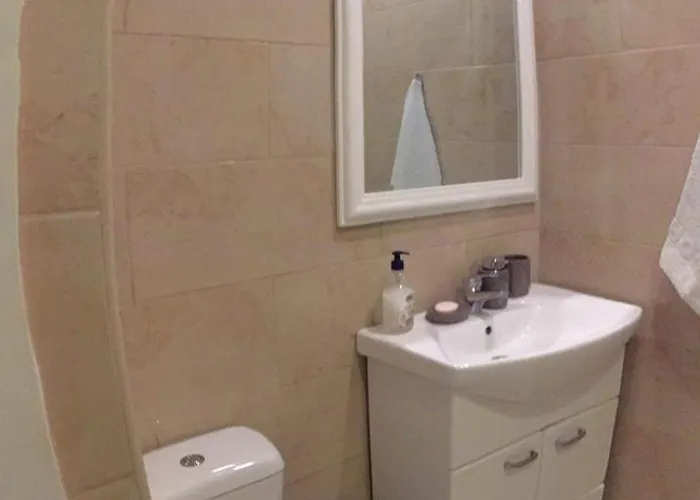 Square Διαμέρισμα *